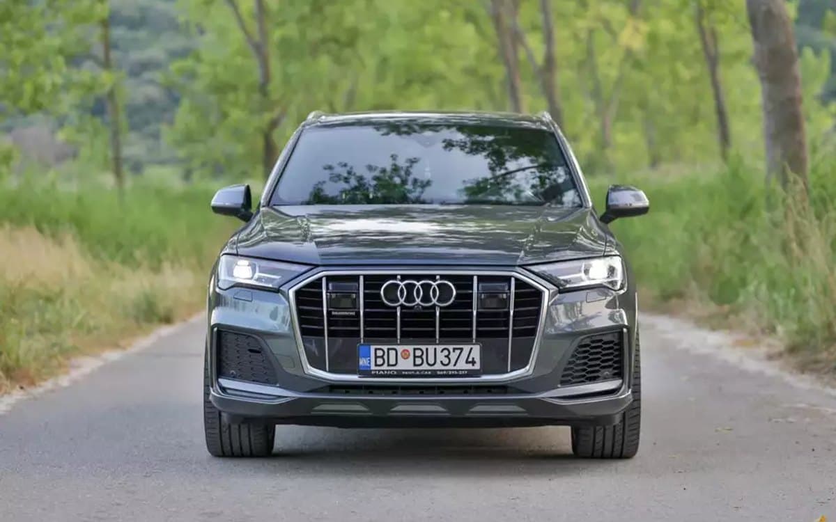Audi Q7 for hire in Tivat