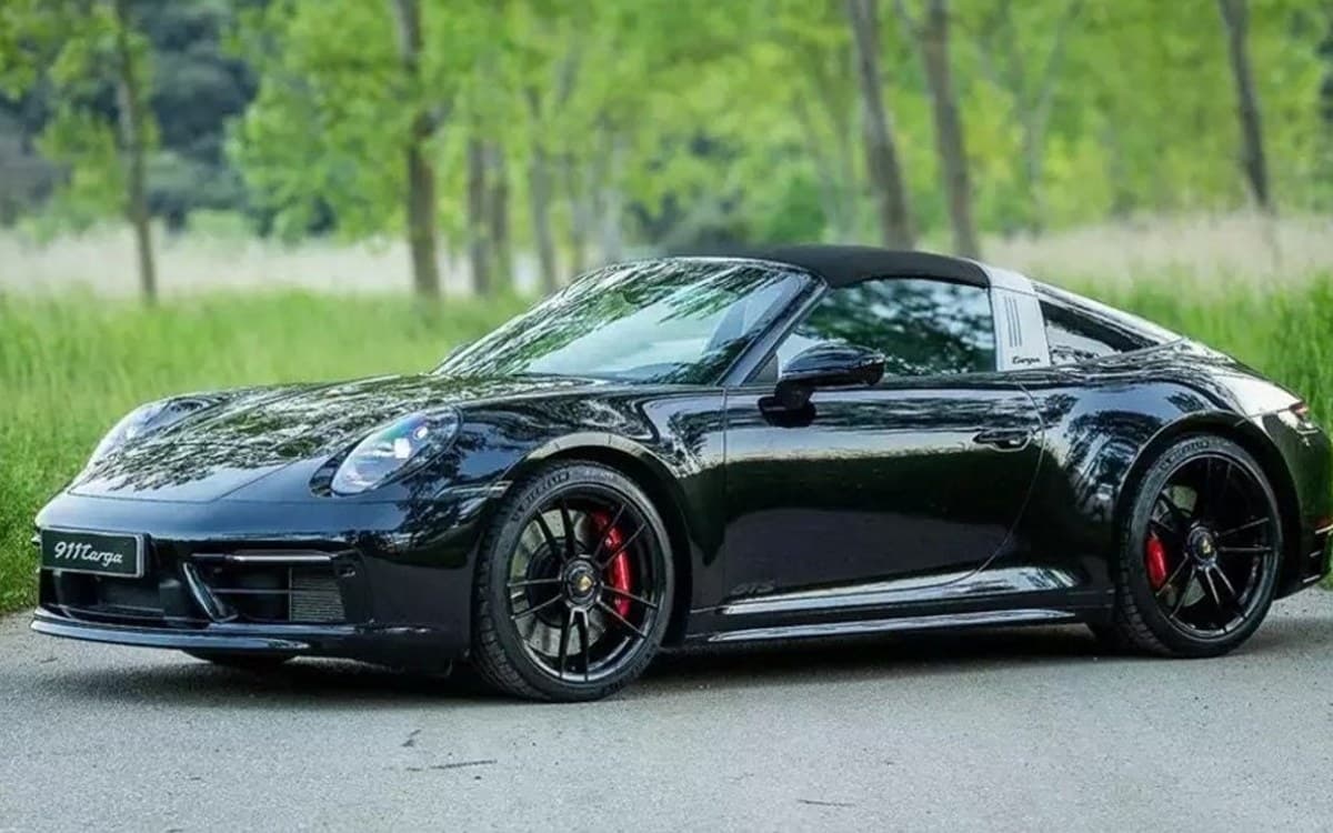 Porsche 911 Targa for hire in Montenegro