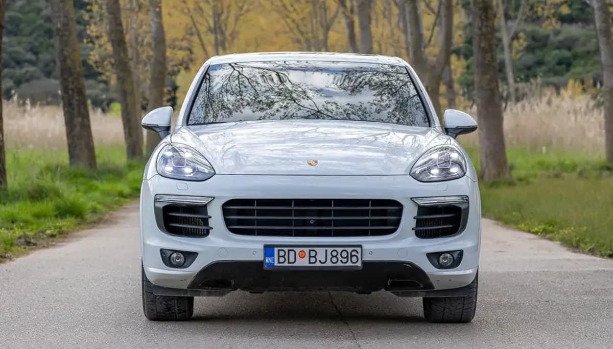 Porsche Cayenne for hire in Budva