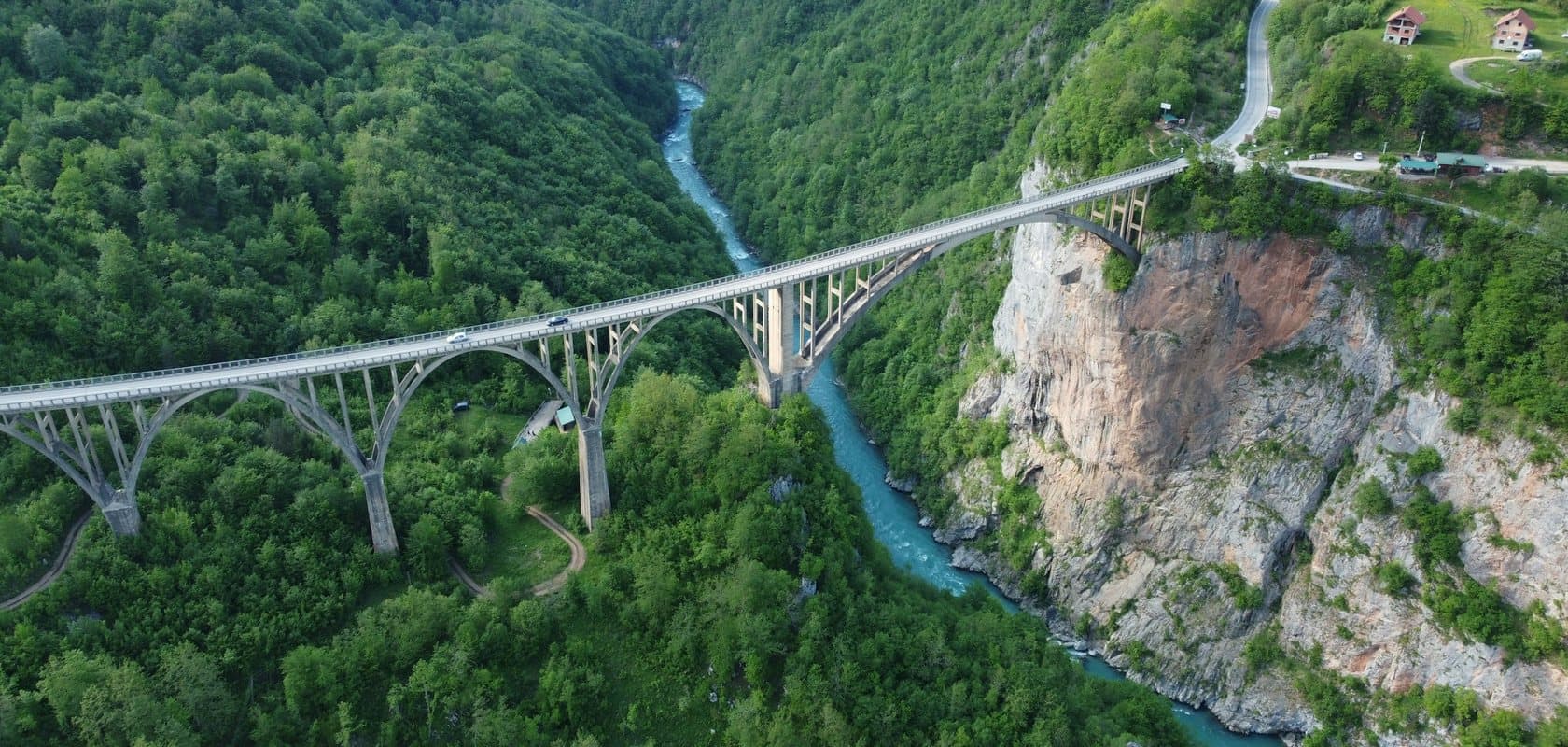 The Tara canyon bridge, the drive north